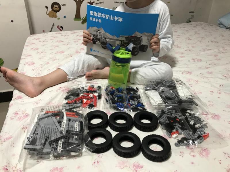 儿童玩具磁性小火车积木,米兔积木矿山卡车