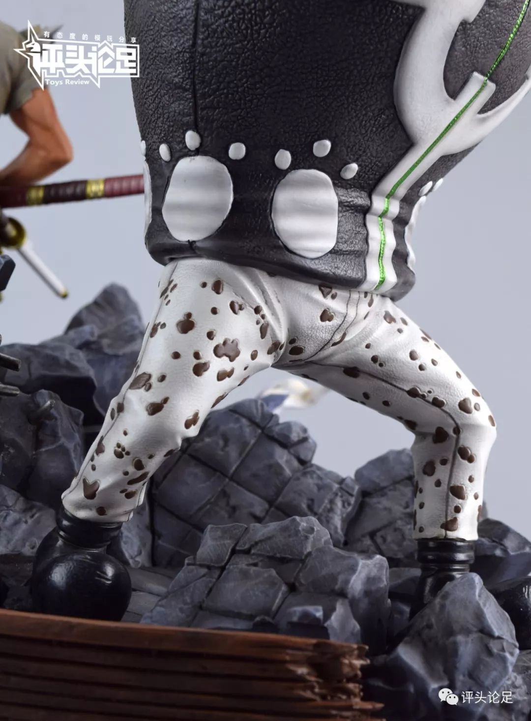 岛上死斗！帅哭！UCSTUDIO海贼王雕像手办索隆VS暴君熊