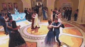 张钧甯被鱼尾裙坑了？她身上这条美上热搜的礼服裙被质疑是山寨的