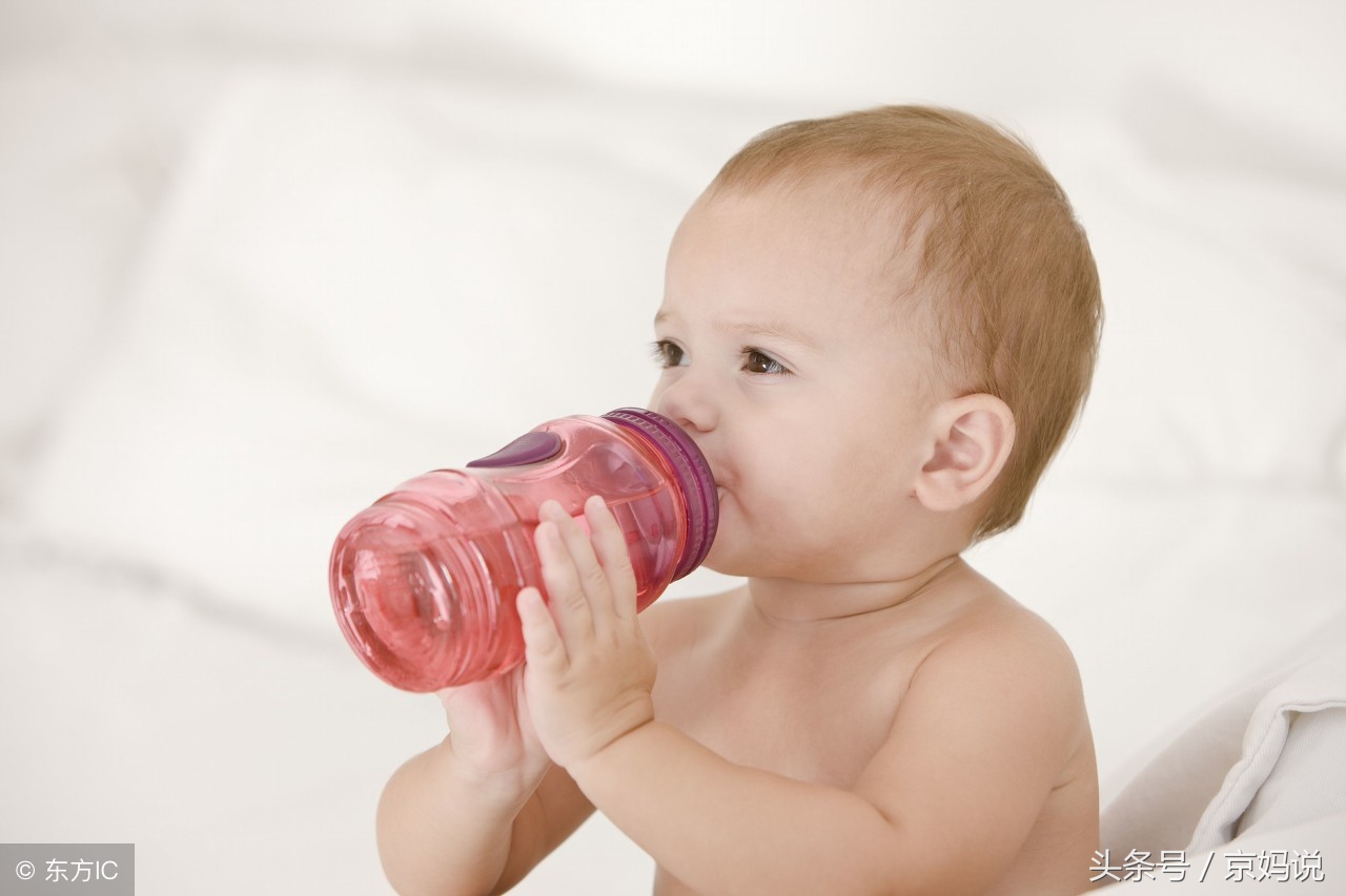 第一次长了痱子,一月龄宝宝长好多痱子怎么消除