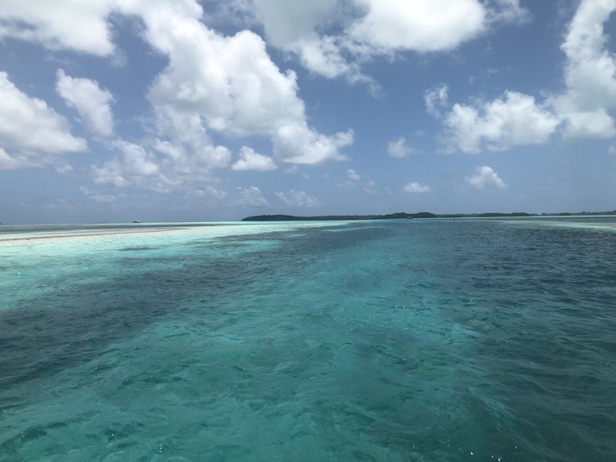 帕劳的海景风光给人美的享受,帕劳的海洋和沙滩风景图片