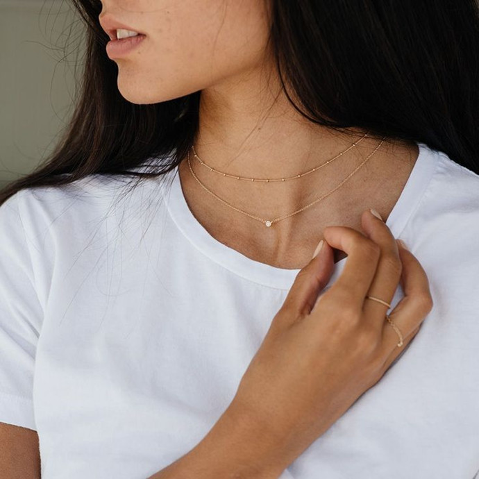 唐嫣同款钻石锁骨项链中国黄金,唐嫣同款女士经典圆形单钻项链