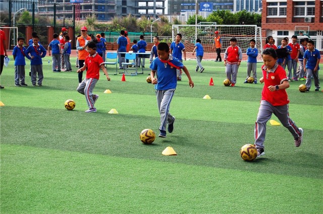 路的呼唤：感受一带一路，厦门市金安小学体育艺术节隆重开幕