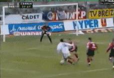 小罗5人制足球精彩集锦,足球必杀技小罗颠球过人