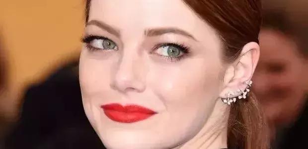 首饰小清新,女明星都在戴的小众首饰盘点