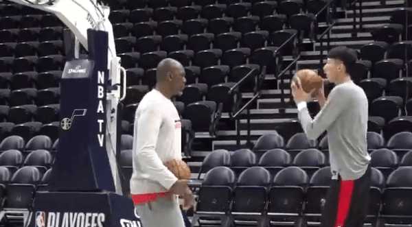 鍛ㄧ惁澶фⅵ鑴氭,澶фⅵ濂ユ媺鏈辨椇璁粌鍛ㄧ惁