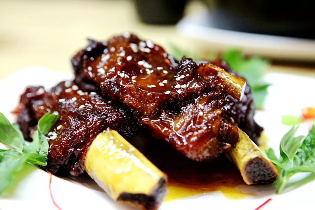 川菜爱好者的天堂斗鸡饭场伙，开业仅4个月成丽江新晋打卡圣地！