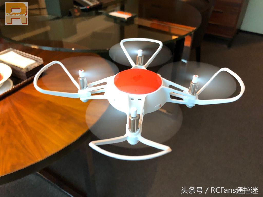 小米米兔无人机室内起飞,米兔遥控小飞机开箱视频
