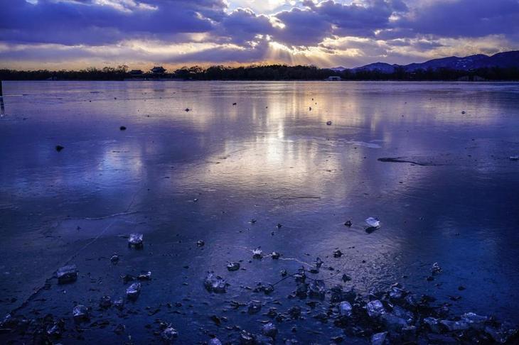 佳能新款全画幅专业微单eosr,佳能全画幅微单eosr5