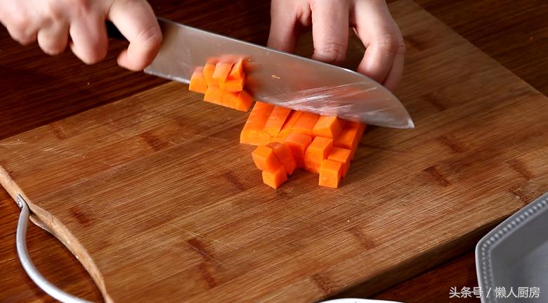 自己在家做好吃的咖喱蛋包饭,网红咖喱蛋包饭上面可加哪些酱