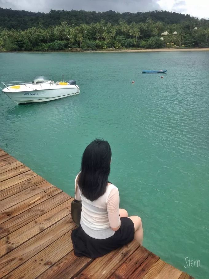 衣冠不整恕不招待厨师,衣冠不整不让进的饭店