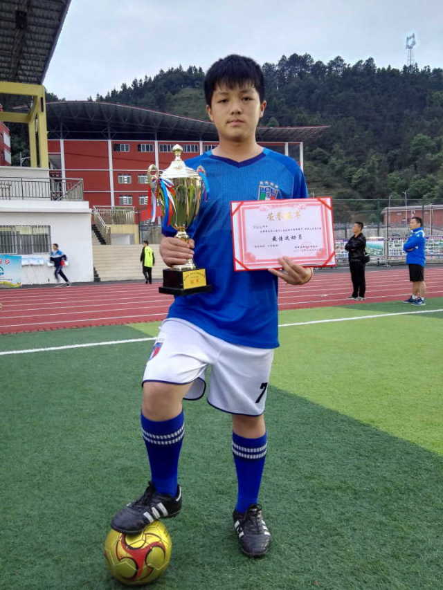 没有田径的足球场,没有足球的足球场