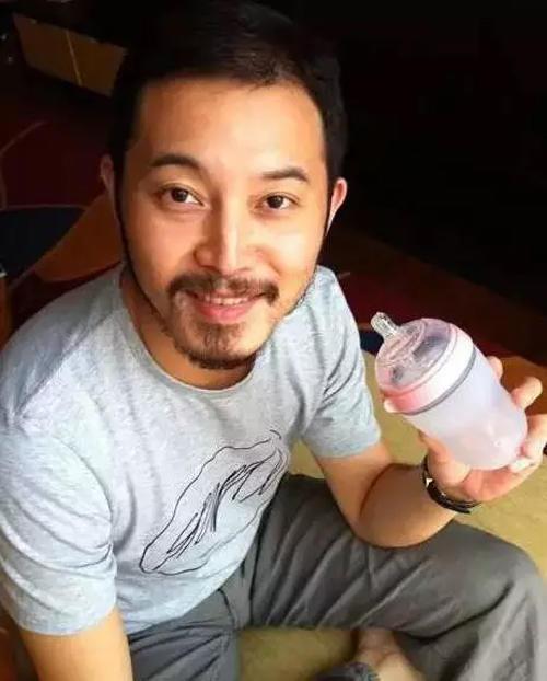 网红奶瓶该不该买,平价奶瓶测评