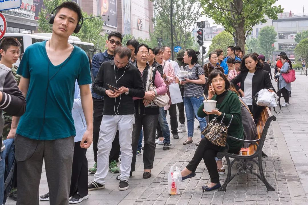 在决定去排鲍师傅前,我建议你点进来看看