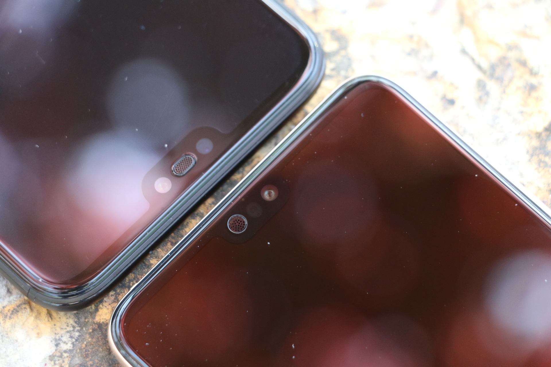 华为p20香槟金和宝石蓝哪个好看,极光色或成潮流华为p20开箱图赏