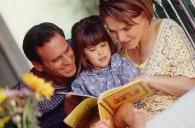 性教育指南：家长一开始必须重视这4点！别漏了！