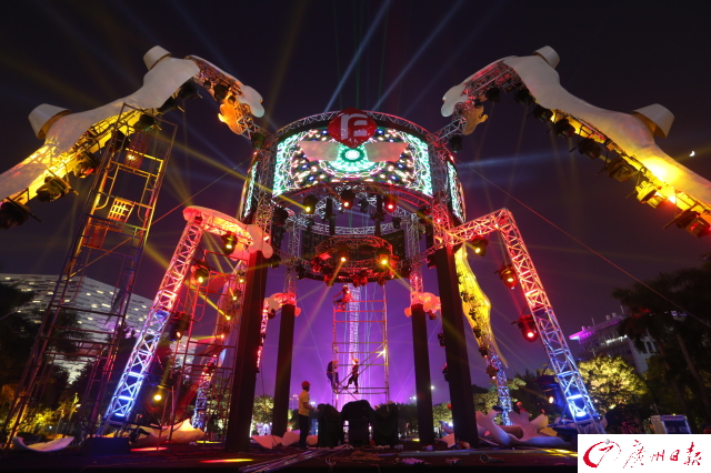 各位亲爱的粉丝们，我又回来了，想我了吗？哈哈哈