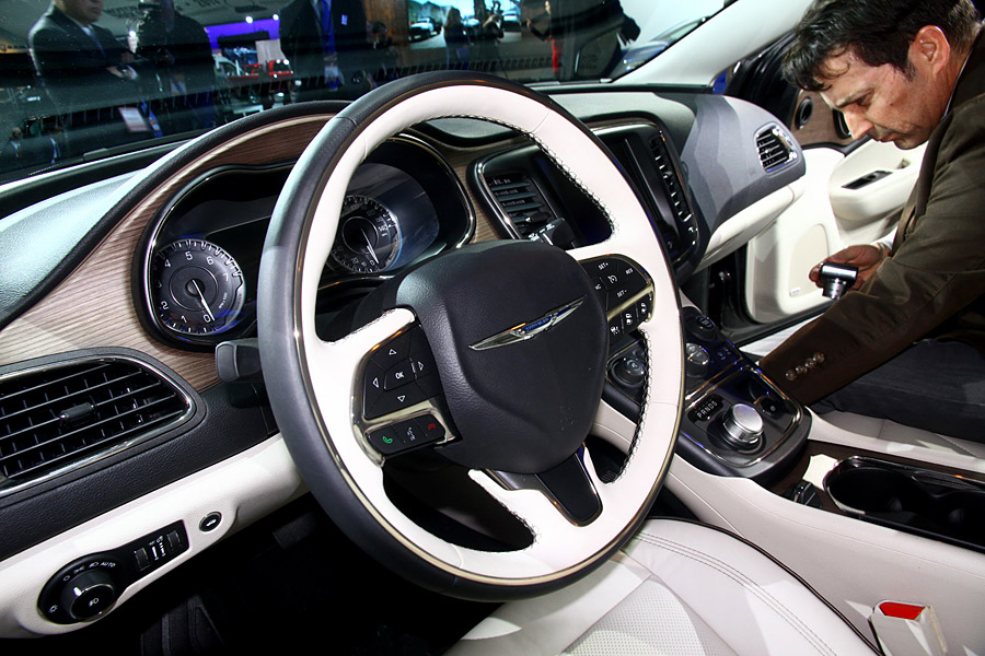 克莱斯勒200c尺寸,克莱斯勒200c上市价格