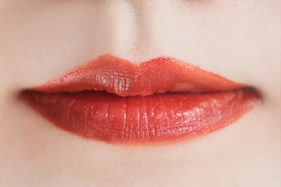 测评显白口红黄黑皮,黄皮口红测评推荐阿玛尼