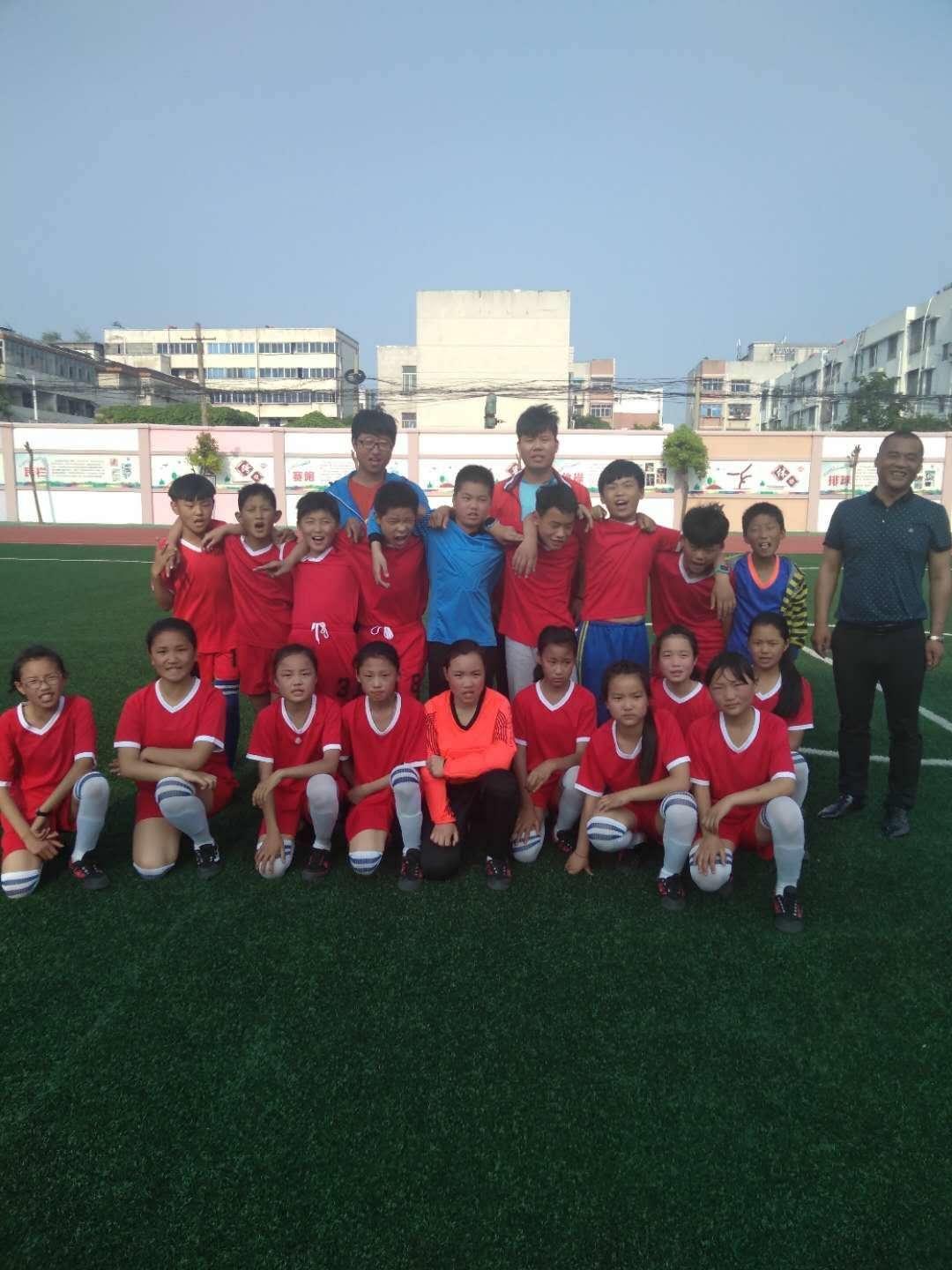 驻马店天中实验小学小学生足球赛,市长杯足球赛小学驻马店