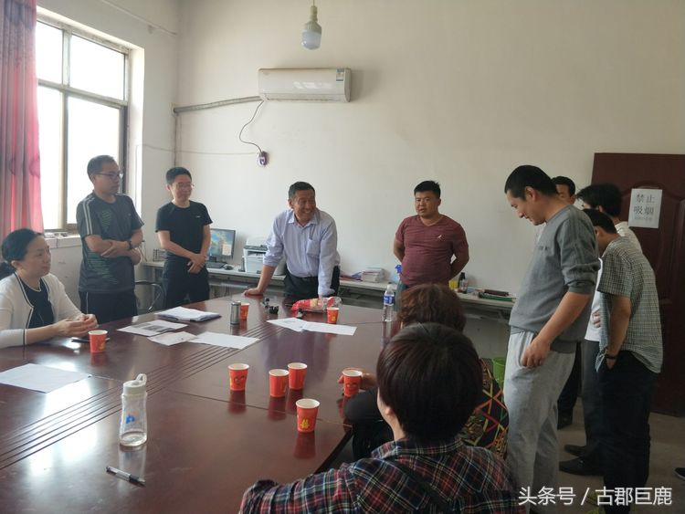 巨鹿县医院妇产儿*党**支部到孙河镇村开展先心病筛查、宣教活动