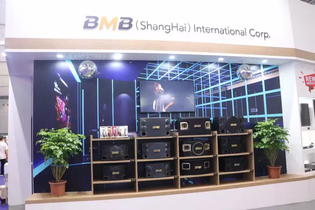 广展娱乐KTV参展商各出奇招多款新品让人目不暇给—阜新声艺视听