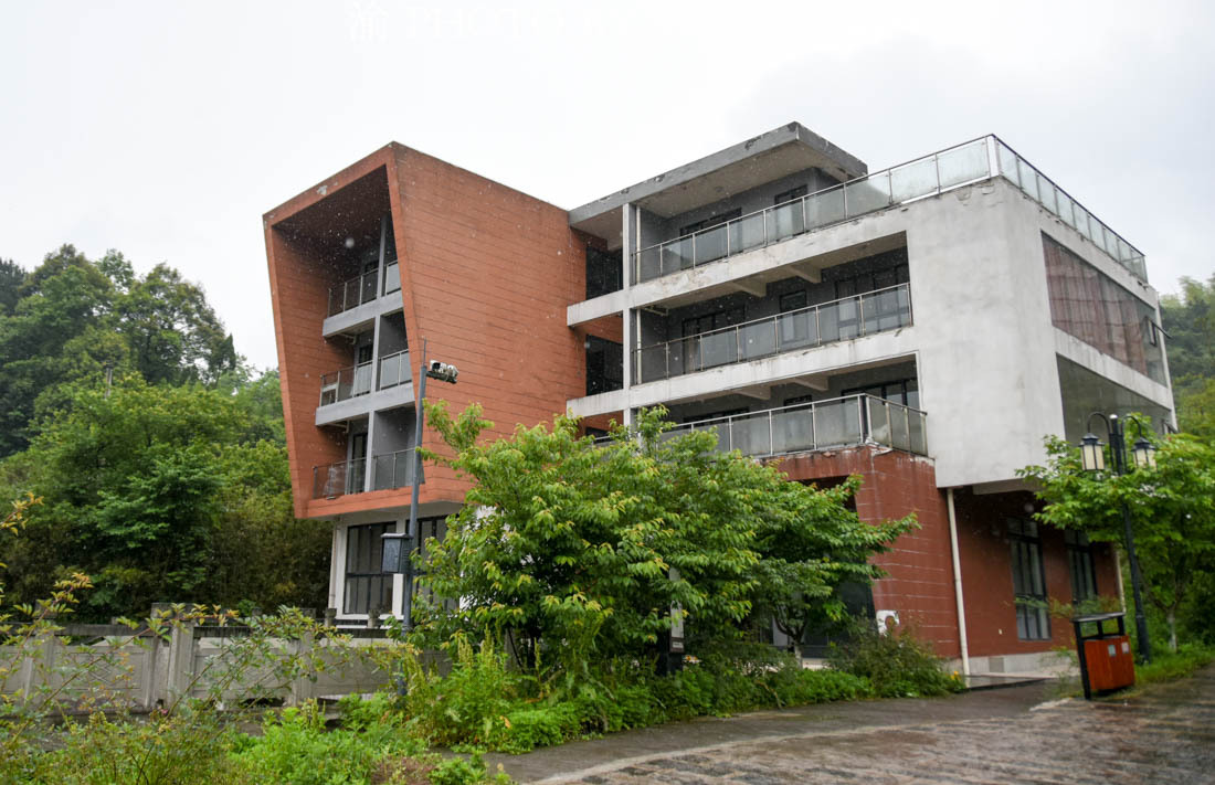 綦江古剑山中艺术村,古剑山民族艺术村