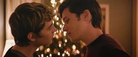 荐影|基情一夏,羞羞的男同电影