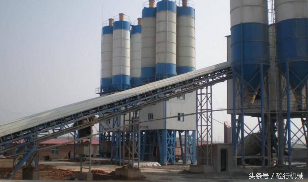 搅拌站斜皮带跑偏怎么调整,搅拌站皮带起皮怎么修复