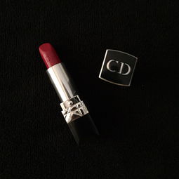 迪奥大牌口红推荐排行榜前十名,兰蔻口红196和迪奥999哪个更好看