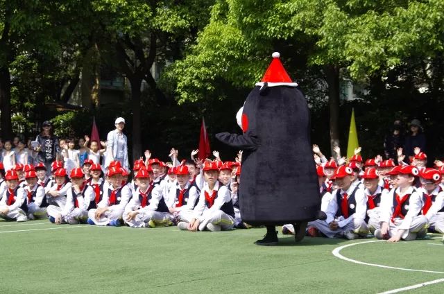 阳光下的成长艺术节,春天里歌唱活动