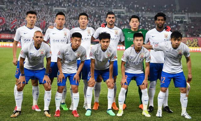 权健体现职业精神，为球童配备专门教练