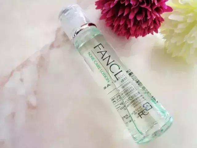 护肤推荐不踩坑,平价水乳测评提亮保湿