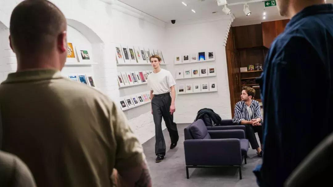 自从穿好「高腰裤」,我长高了十厘米