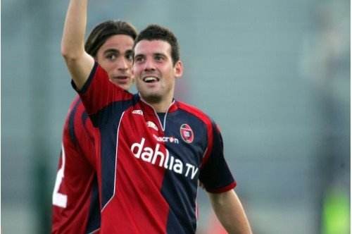 他曾被嘲讽为乡下人，如今却连续四年带队获双冠王