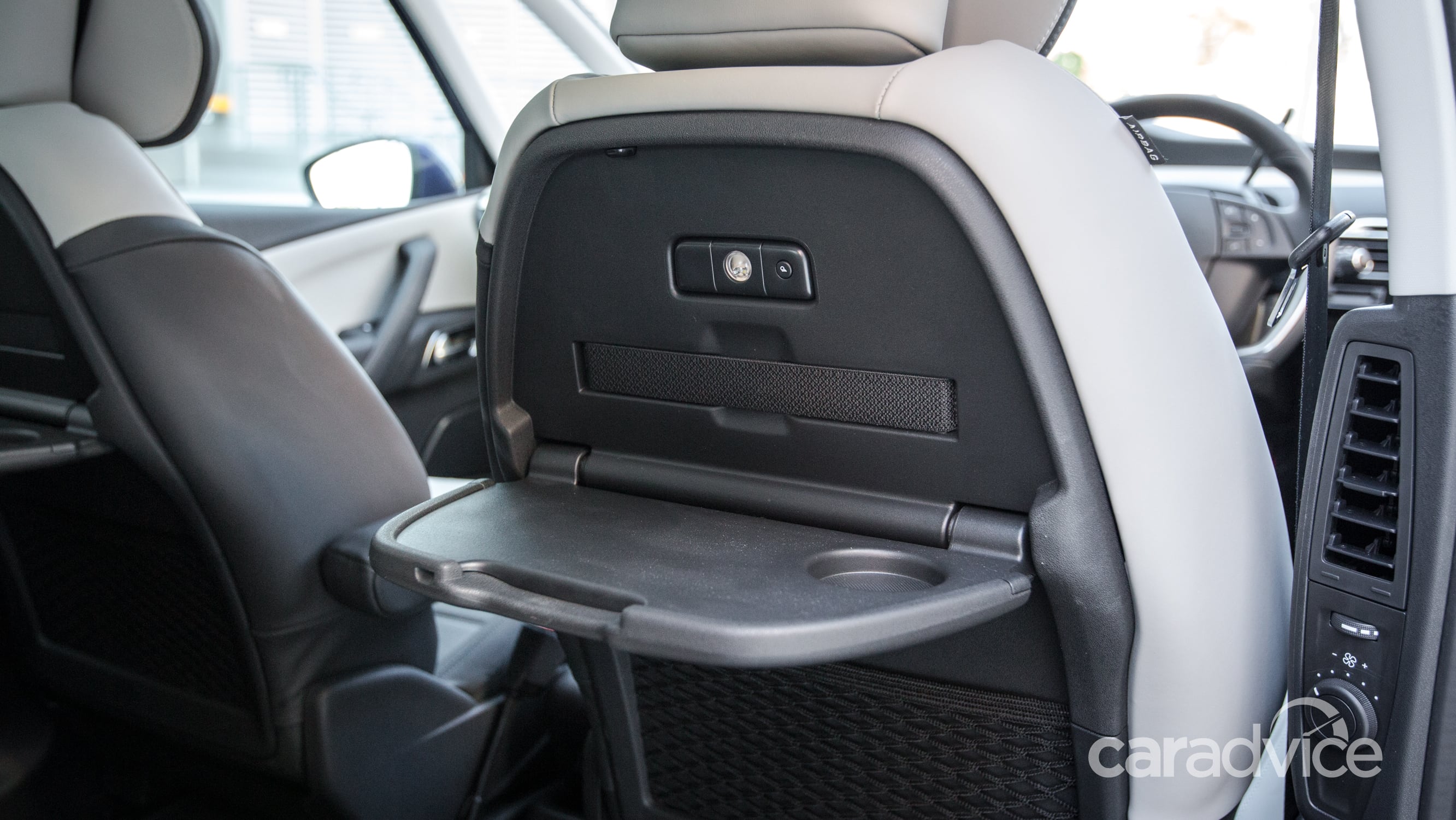 雪铁龙毕加索2023款落地多少钱,雪铁龙c4毕加索七座mpv落地价