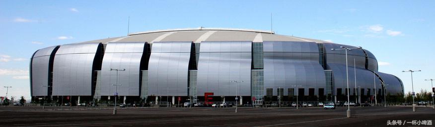 在美国橄榄球赚钱还是篮球赚钱,在橄榄球运动中能学到什么