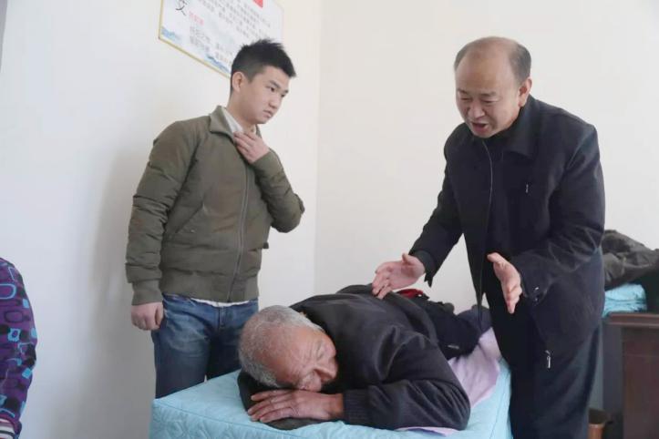 你知道吗？潍坊峡山有个“全球首家热敏灸小镇”，全民艾灸……