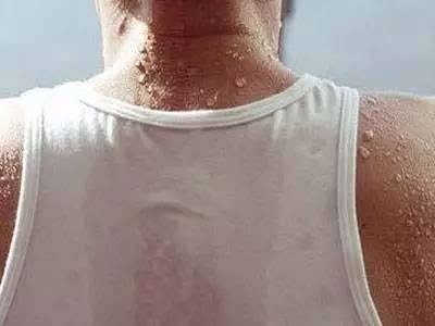 总爱出汗什么意思,容易出汗而且出汗量多是什么原因