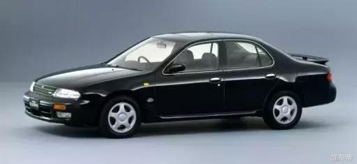 历代蓝鸟车型,老款蓝鸟和新款蓝鸟对比