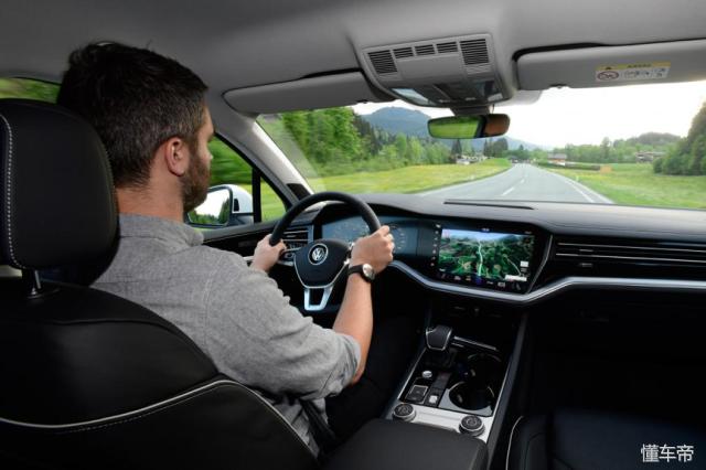 途锐国外车评,途锐2021款外媒