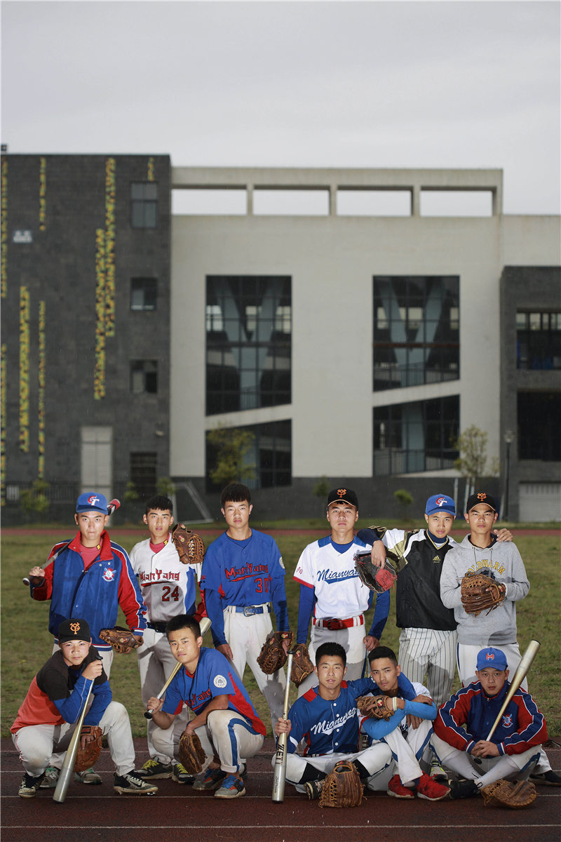 北川中学垮塌视频,北川中学地震惨景纪实