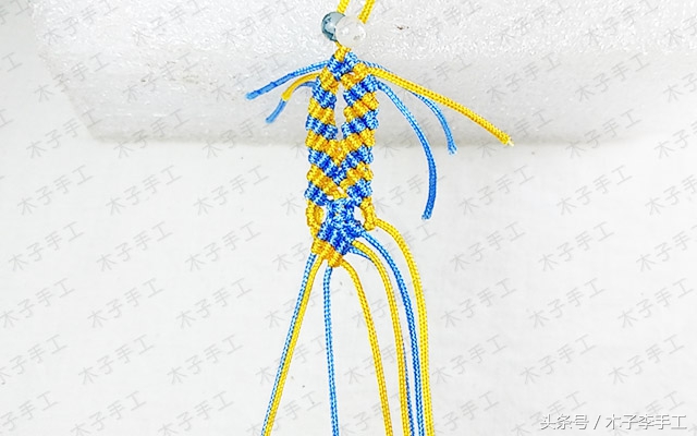 小爱心手链编织视频,女生红绳手链编辑教程