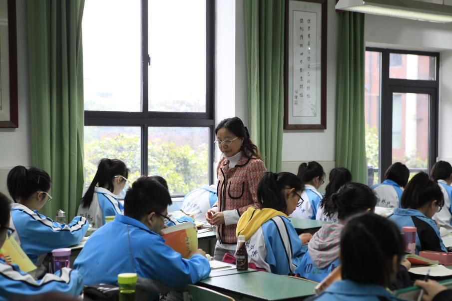 30载岁月如歌洒下一路花香，四川省一级示范性普通高中—玉林中学