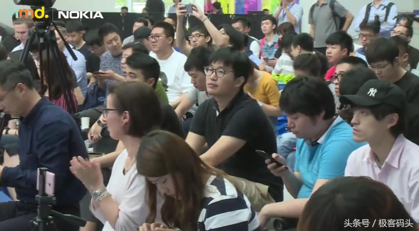 不怼友商的发布会，诺基亚X6，铃声一响，热泪盈眶！