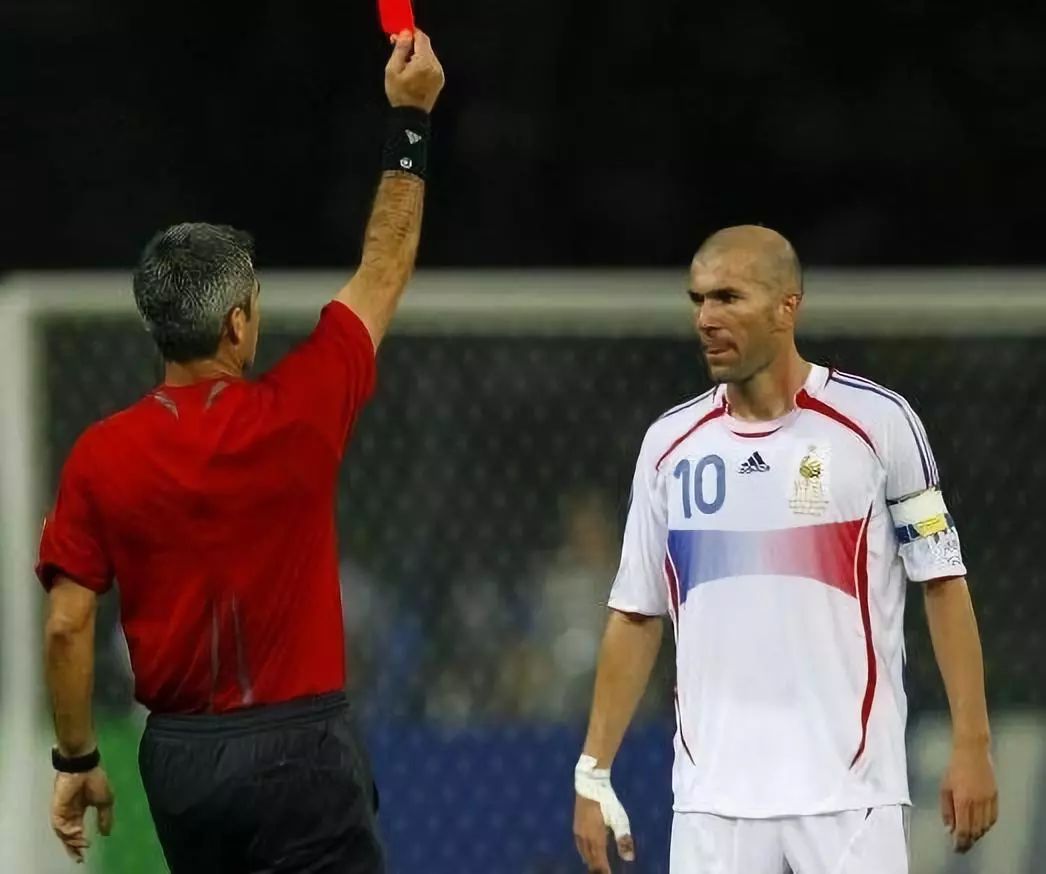 为什么我们那么爱足球,中国人为什么不喜欢足球