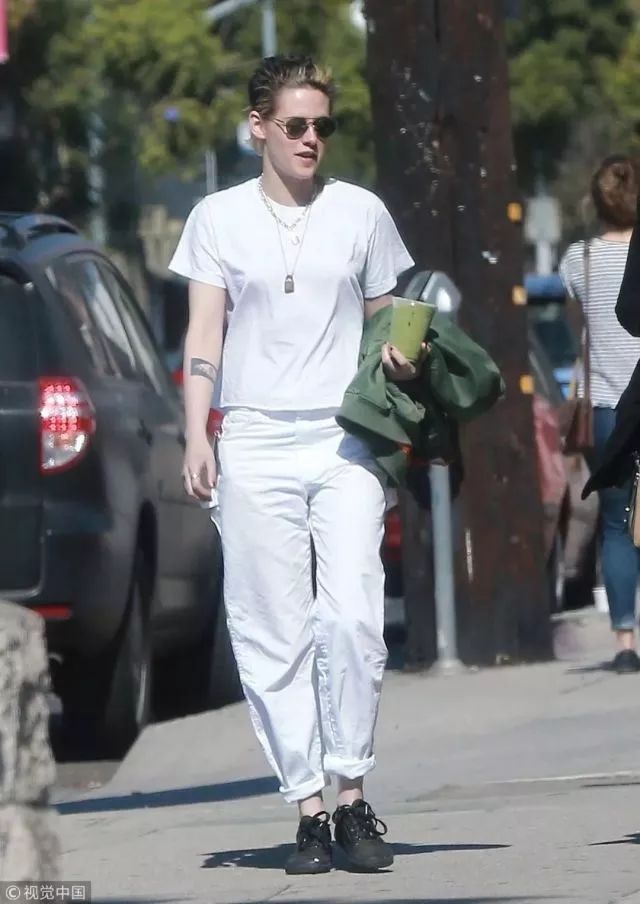 白裤子怎么穿不显胖,怎么穿都显瘦的裤子