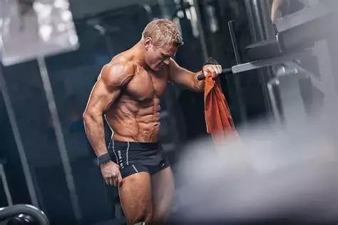 有种来！“自*爱虐**好者”最爱最简单的力量训练，绝对让你又壮又瘦