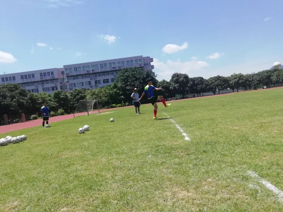 生命因体育而精彩,生命因运动出彩