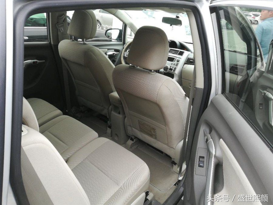 丰田最冷门的二手车,丰田逸致2011款2.0高配版